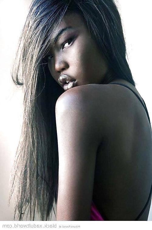 25P Ebony art pics III