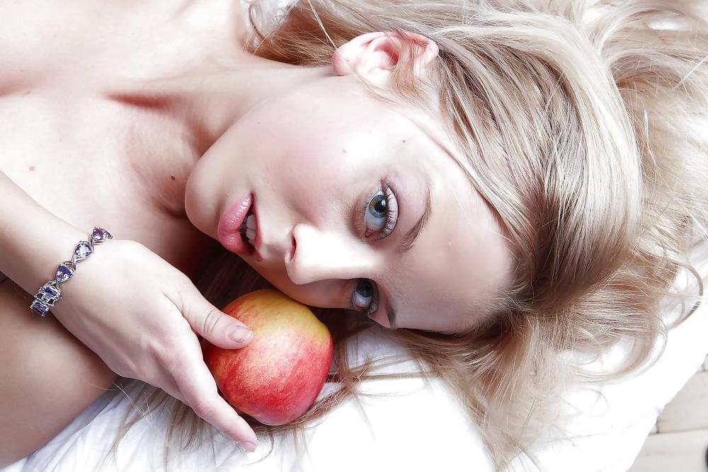 16P MET-Art - Dasha