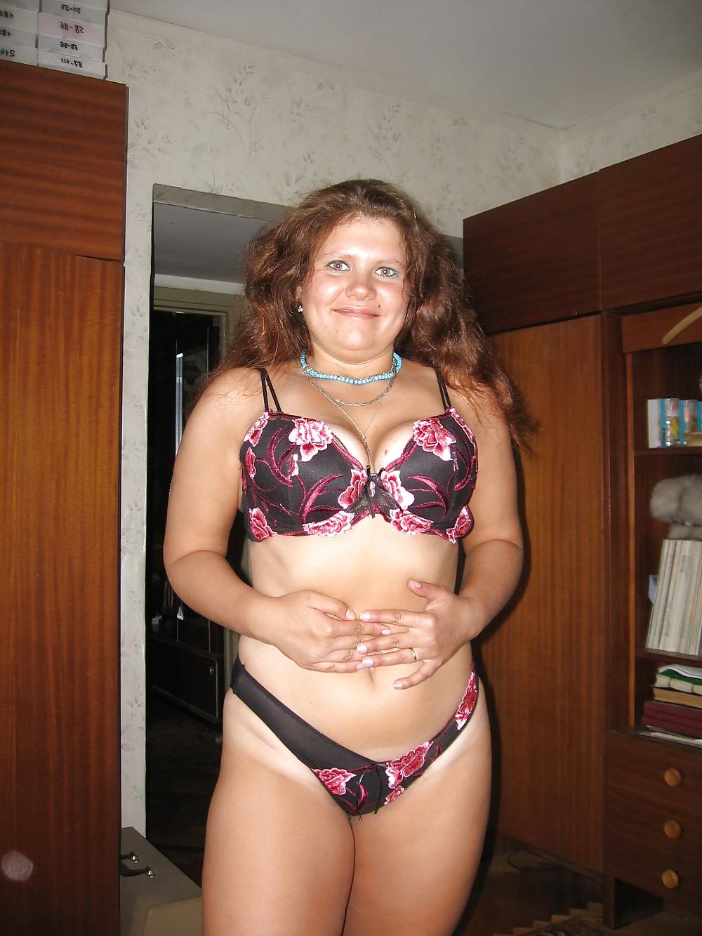 25P Russian lustful bitch! Amateur photos!