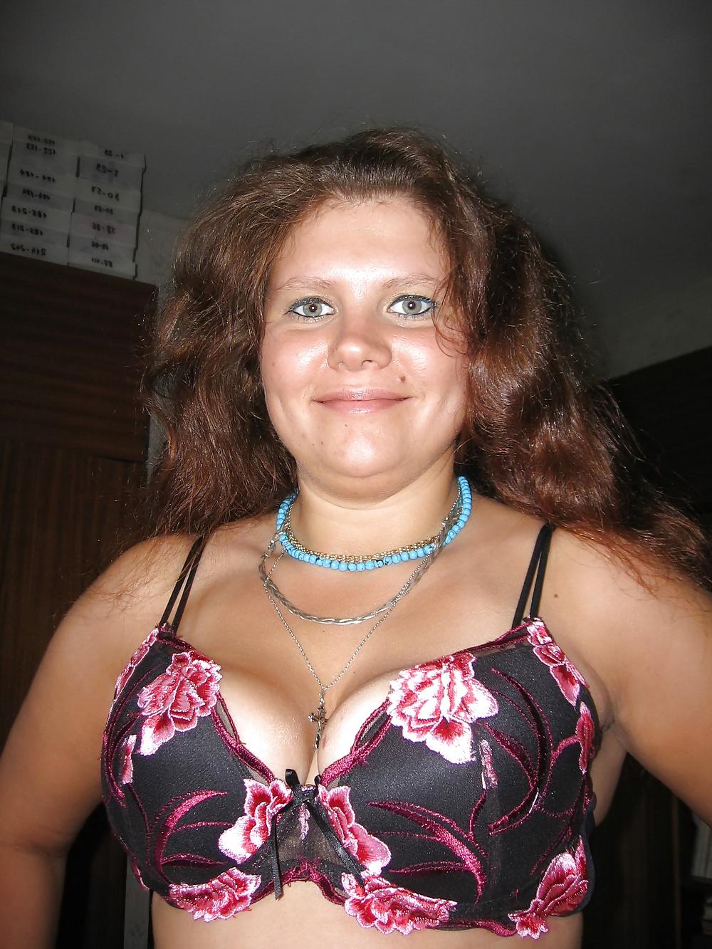 25P Russian lustful bitch! Amateur photos!