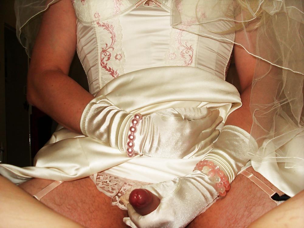 11P Here Cums the Bride!