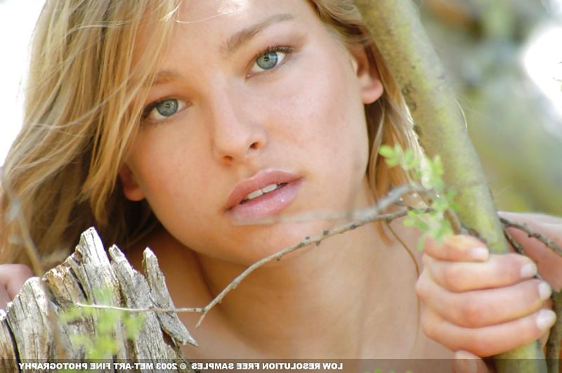 25P Breathtaking mouthwatering goddess Victoria