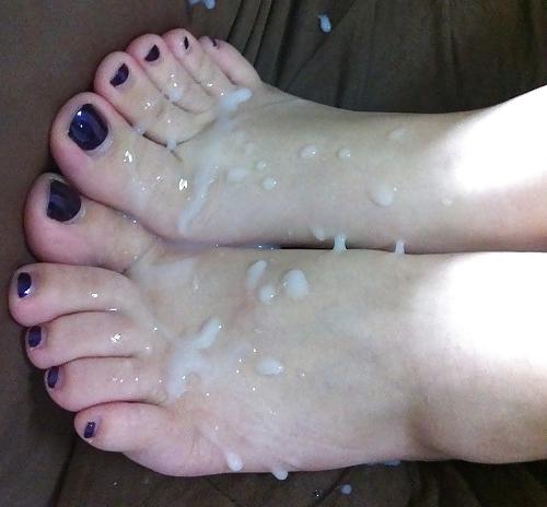 25P Fun With Feet