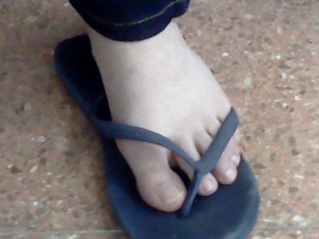 25P Fun With Feet
