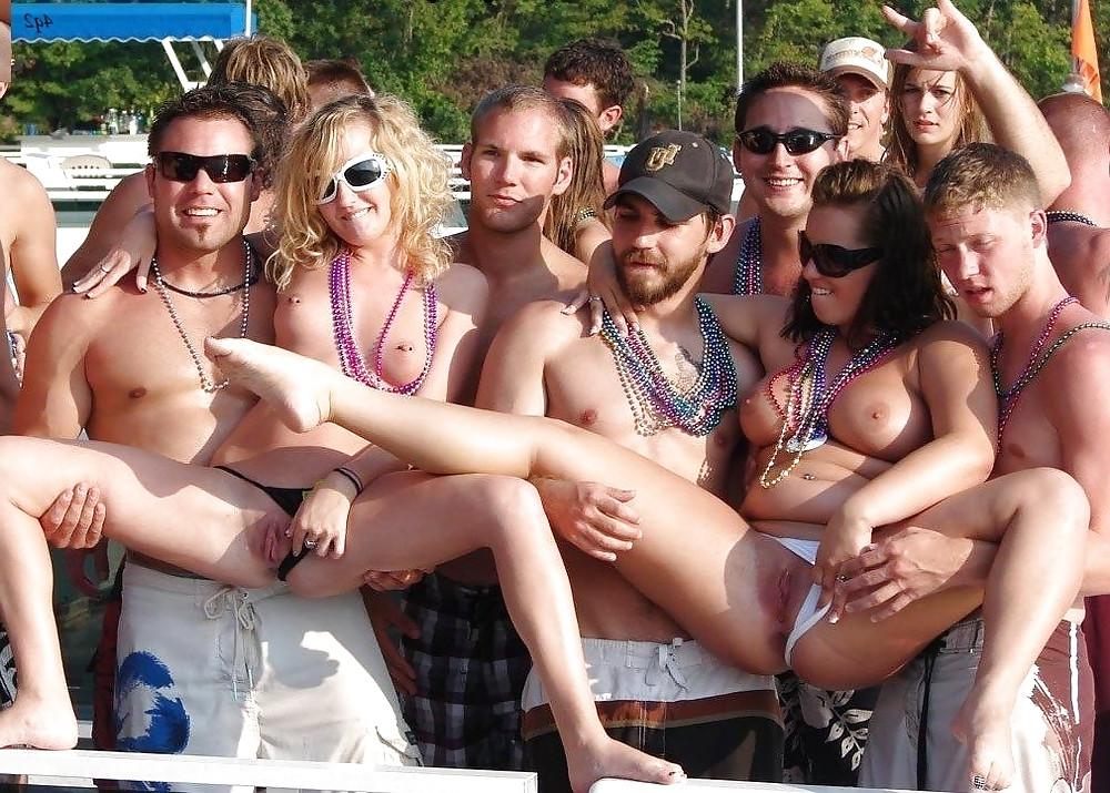 22P Sex and Exposed in Public