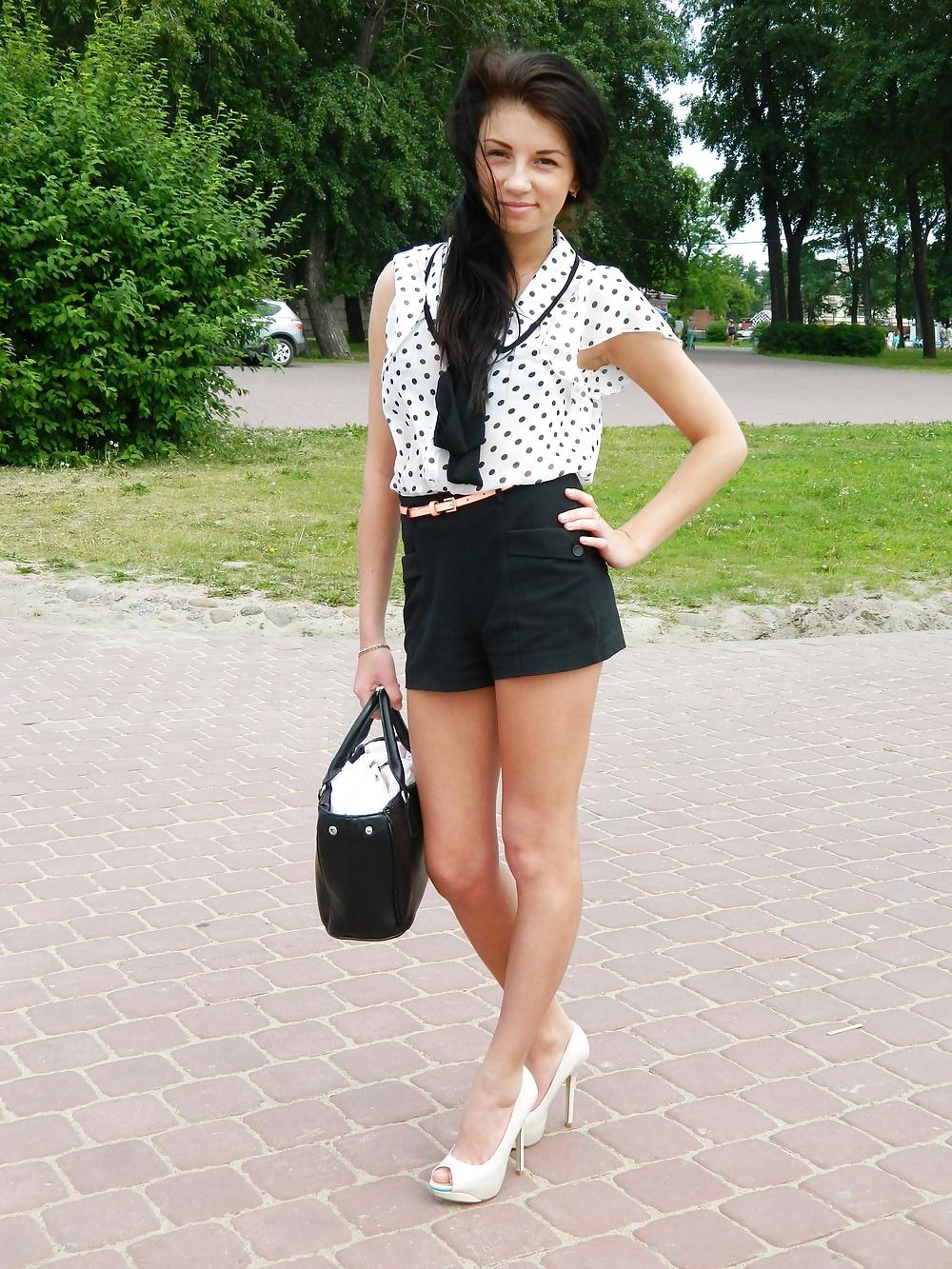 25P Sexy Legs, Feet & Heels