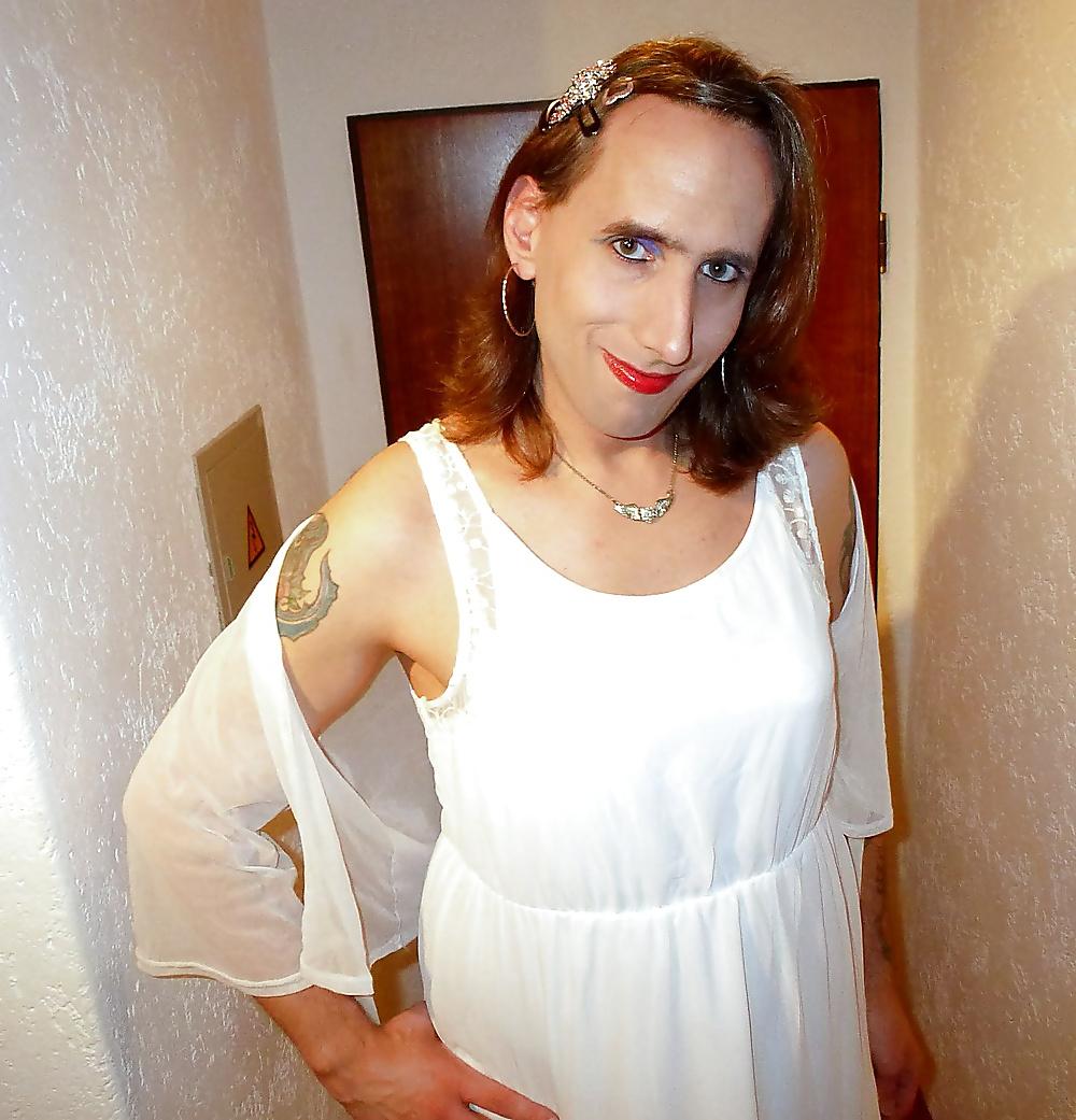 7P Girly as a bride