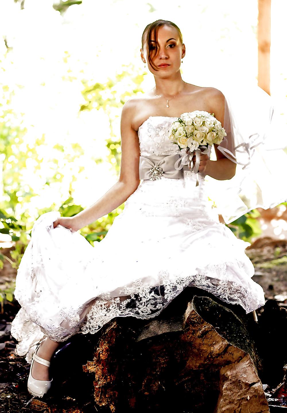 13P The BT of Exposed Bride Liva