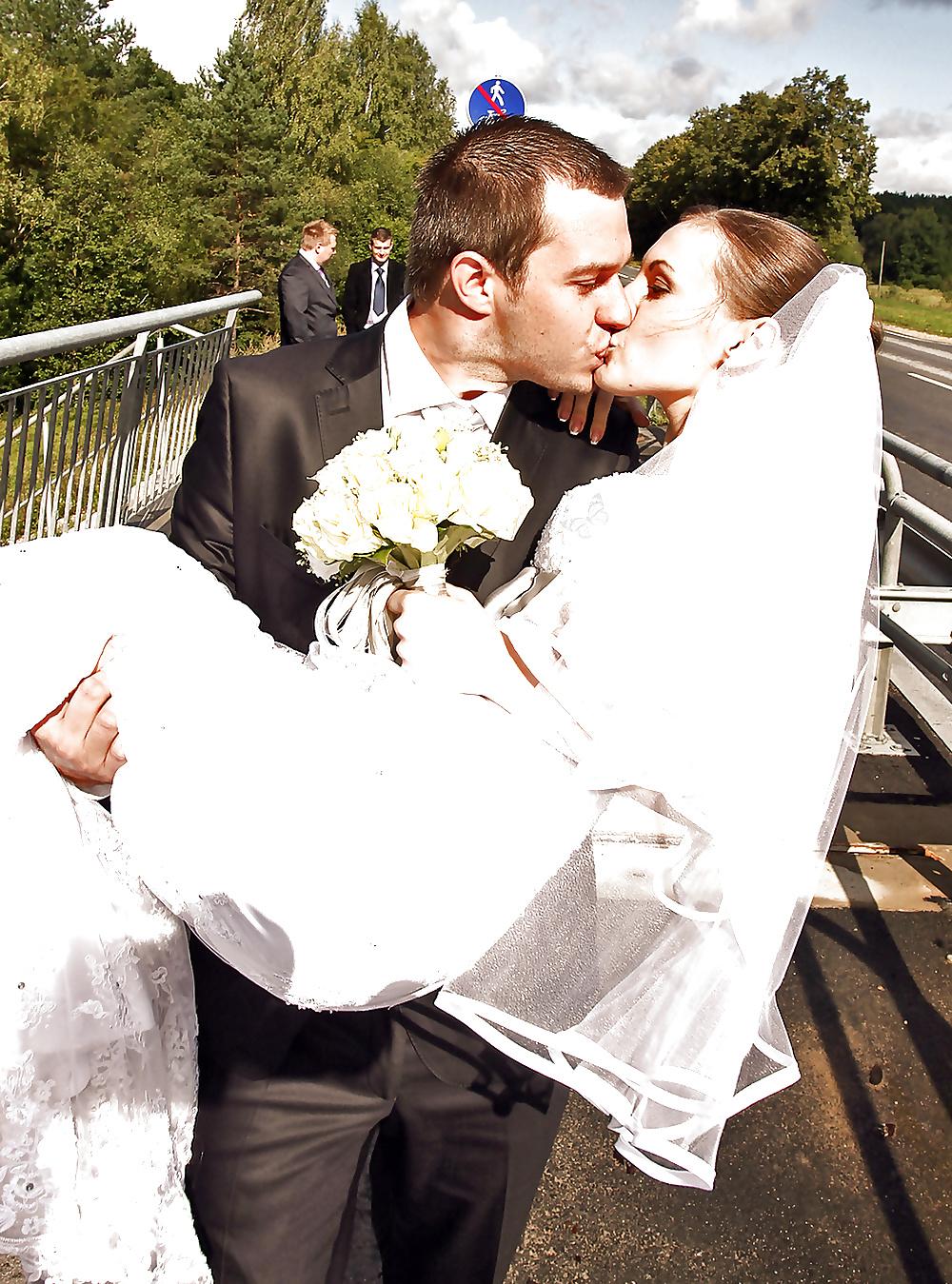 13P The BT of Exposed Bride Liva