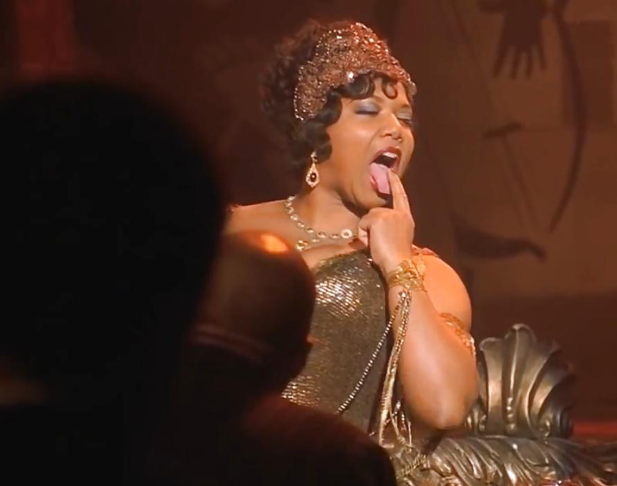 13P Queen Latifah In Stockings And Garters