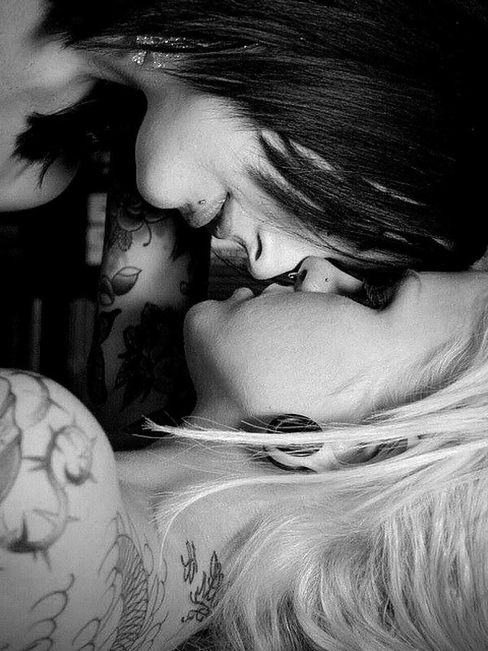 24P Lesbian art pics XVII