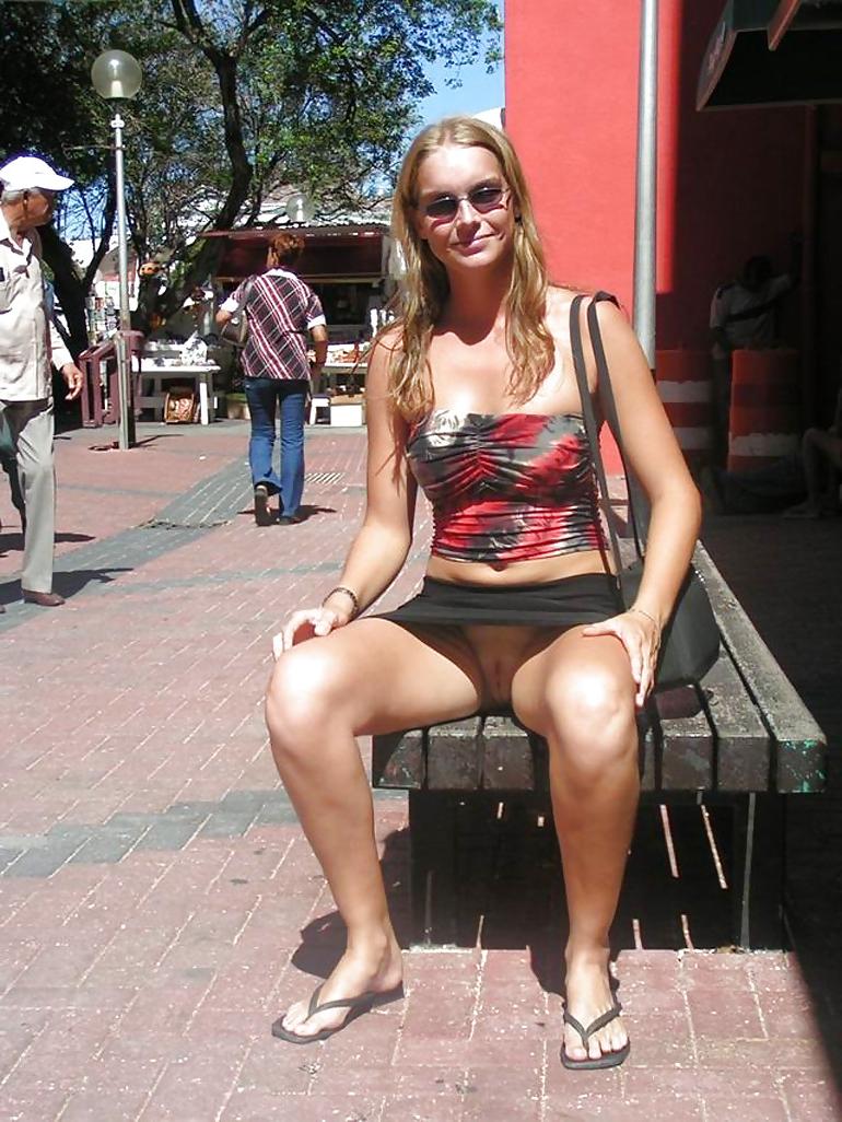 15P Upskirts in public - N. C. 