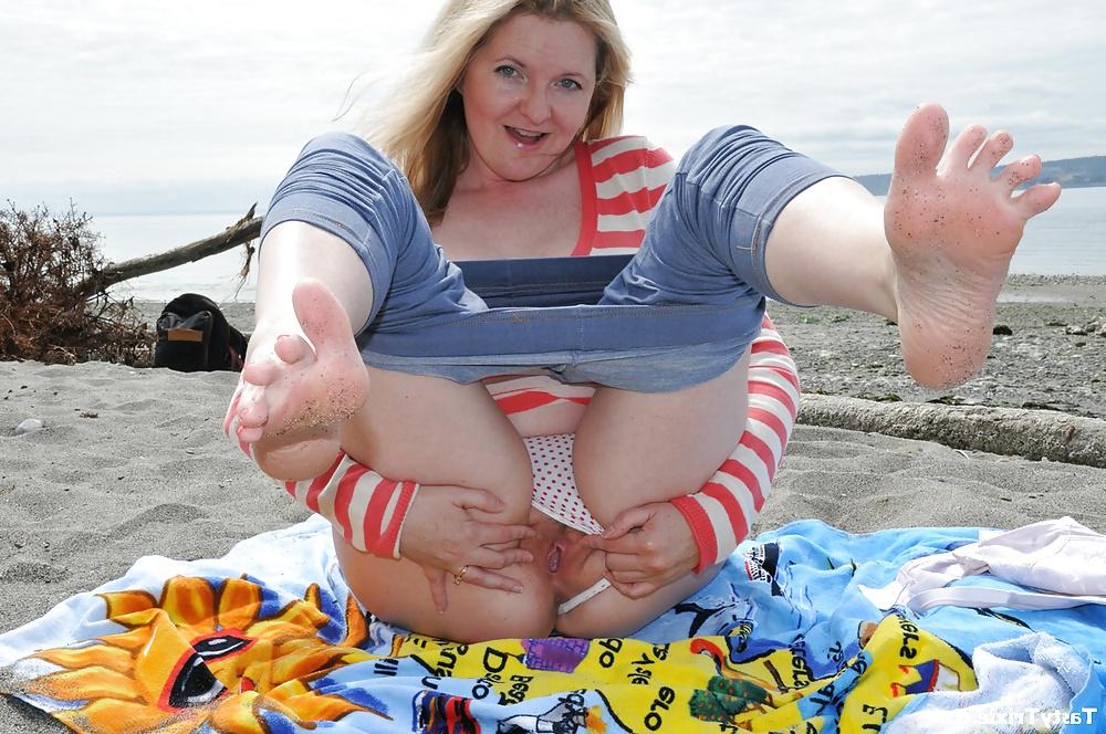20P Breathtaking mouthwatering milf goddess Trixie
