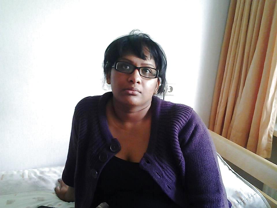 8P Sluts With Glasses