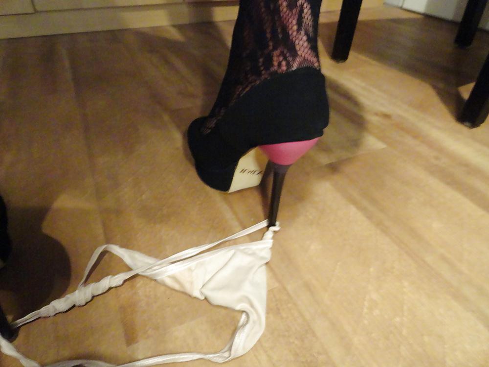 25P Feet And Shoes