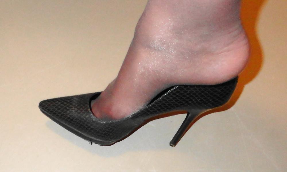 25P Feet And Shoes