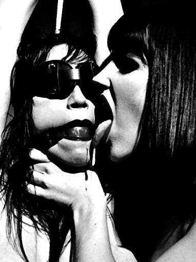 25P Hot kinky lesbians 1