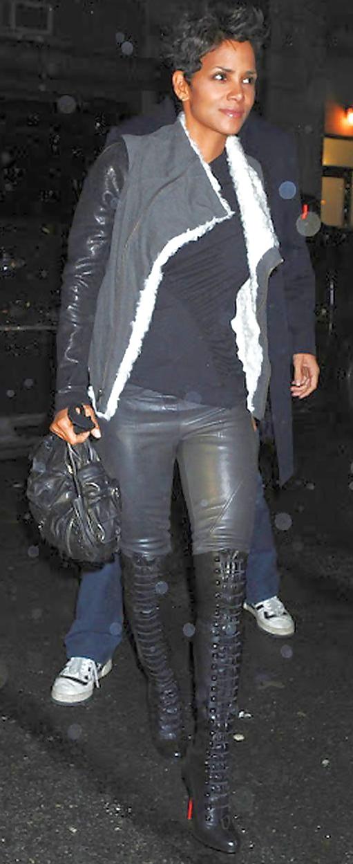 25P Leather Queen Halle Barry Black Goddess