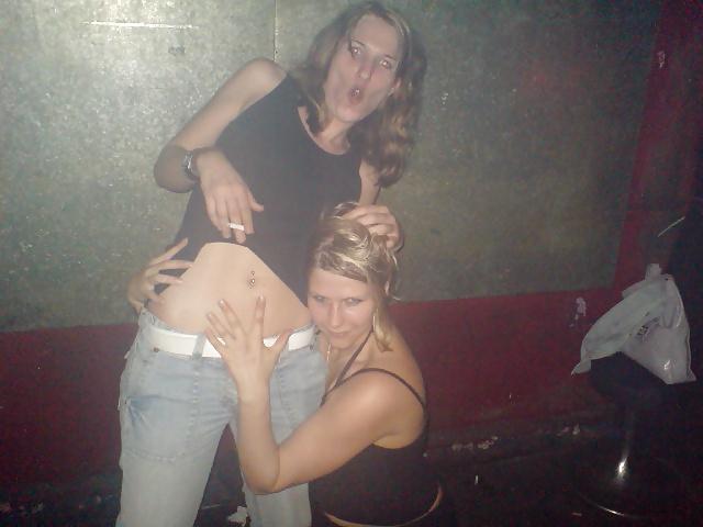 25P AMATEUR BITCH, PARTY PICS  WITH BOYFRIEND AND MY GIRLS