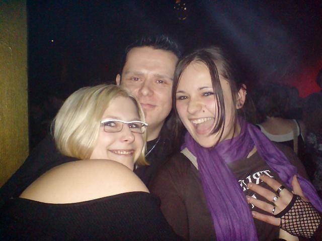 25P AMATEUR BITCH, PARTY PICS  WITH BOYFRIEND AND MY GIRLS