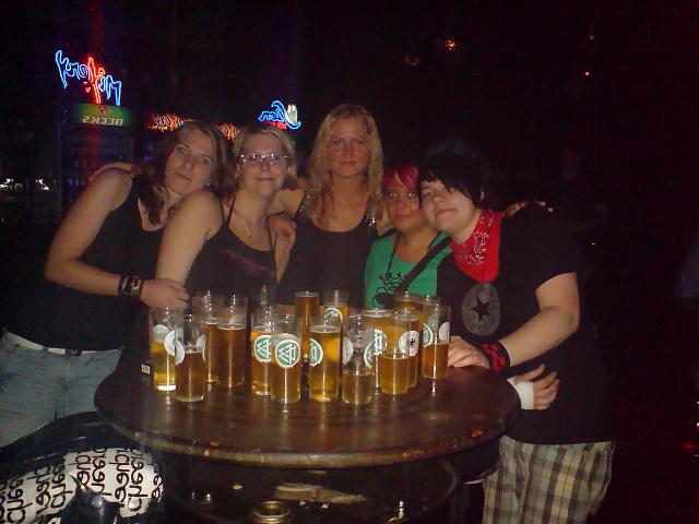25P AMATEUR BITCH, PARTY PICS  WITH BOYFRIEND AND MY GIRLS