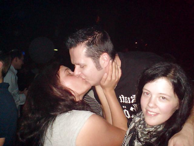 25P AMATEUR BITCH, PARTY PICS  WITH BOYFRIEND AND MY GIRLS