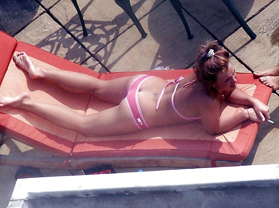 25P Britney is both cute and pretty with a hot curvy body