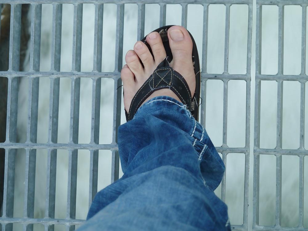 13P Sexy Feet And Toes