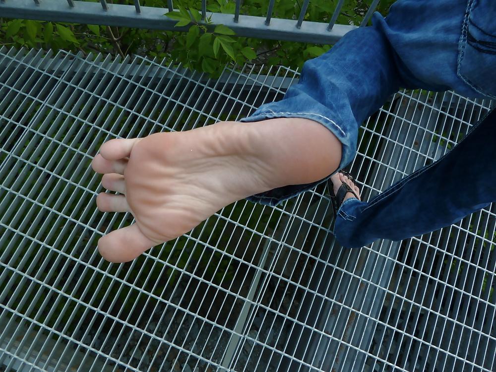 13P Sexy Feet And Toes