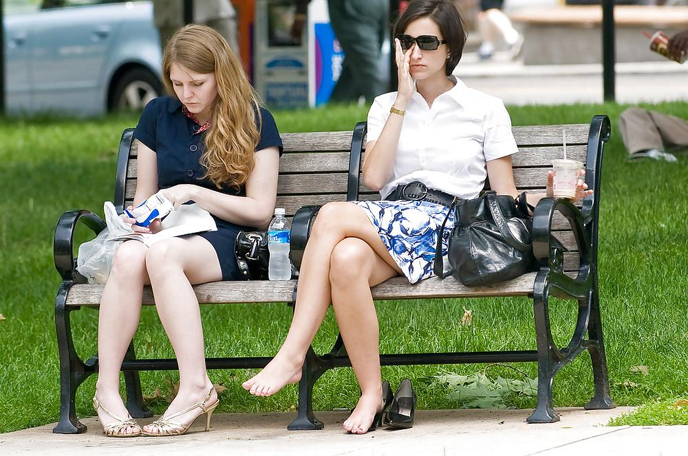 25P June 2014 Sexy Feet and Legs Outdoors