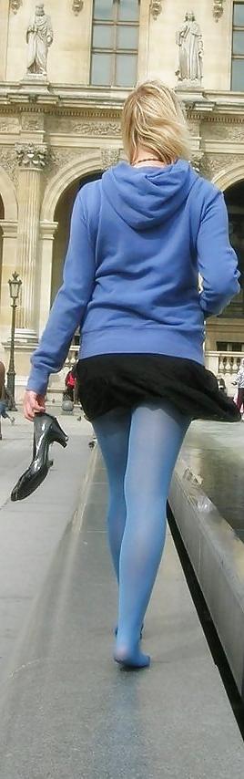 25P June 2014 Sexy Feet and Legs Outdoors