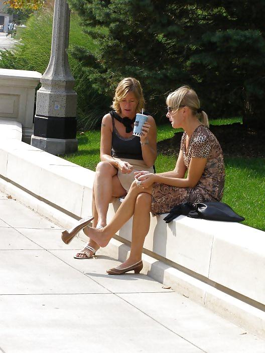 25P June 2014 Sexy Feet and Legs Outdoors