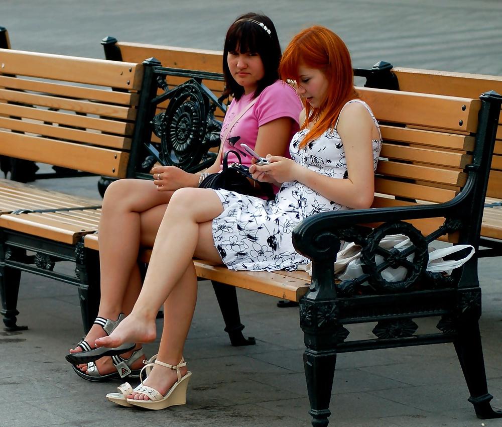 25P June 2014 Sexy Feet and Legs Outdoors