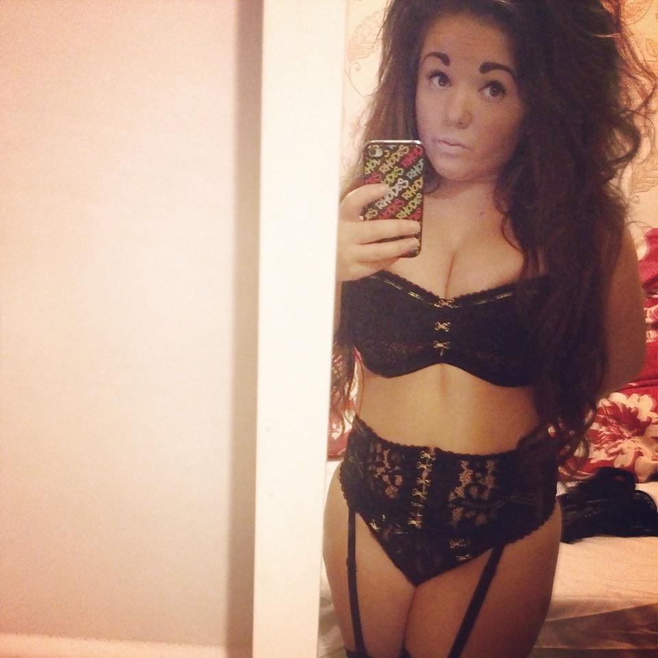 17P More Top British Teen Chav Sluts
