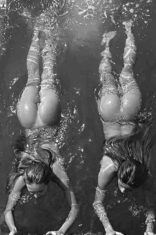 25P Lesbian art pics XV