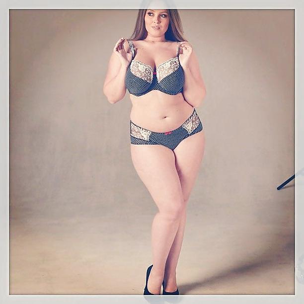 12P Plus Size Model Goddess: Viktoria Manas