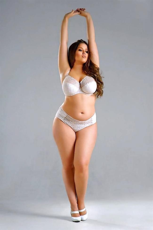 12P Plus Size Model Goddess: Viktoria Manas