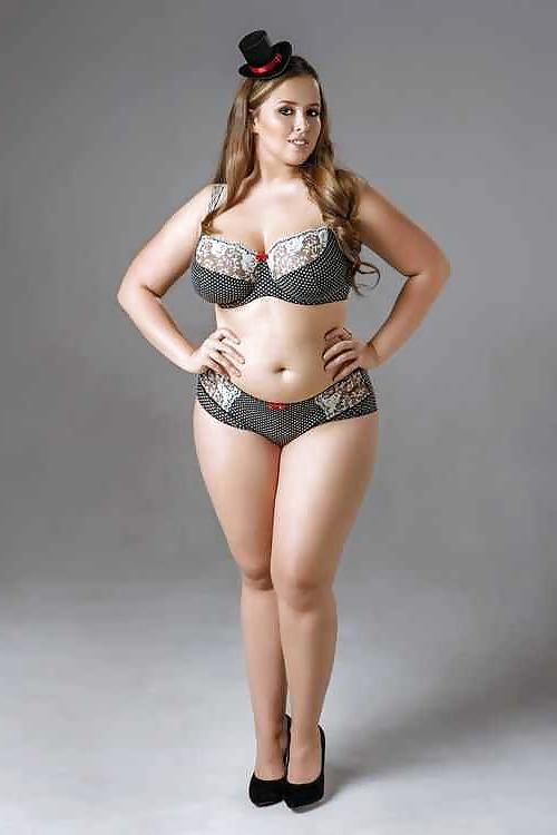 12P Plus Size Model Goddess: Viktoria Manas