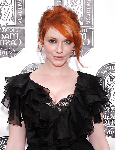 25P Christina hendricks sexy goddess 2