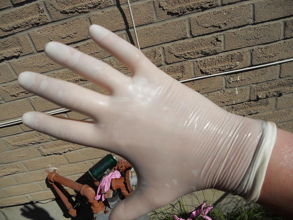 6P Gloves outside