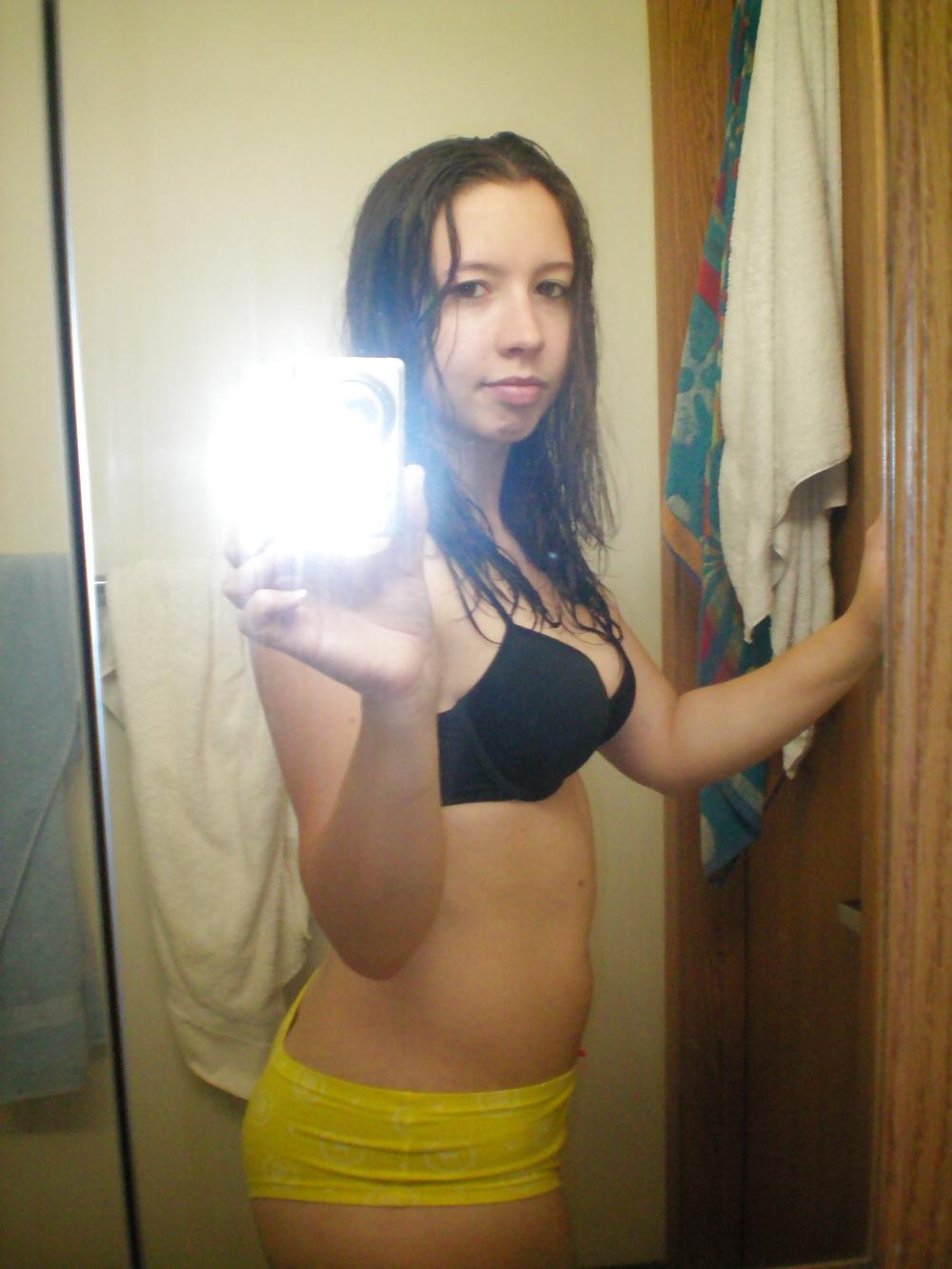 19P Chubby thick Monica teases with self-shot pics