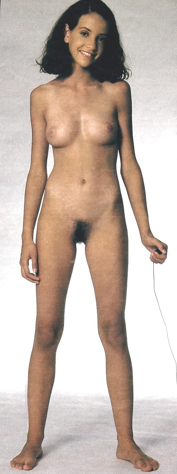 8P Heute Nackt - Cute Girls first time posing nude