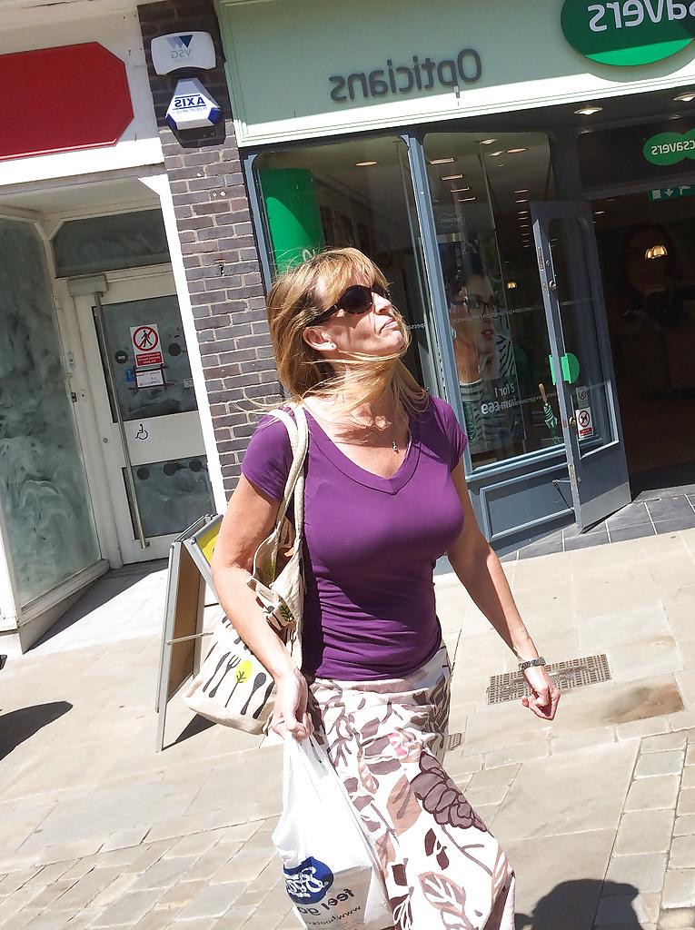 5P British Mature with Purple Tits 