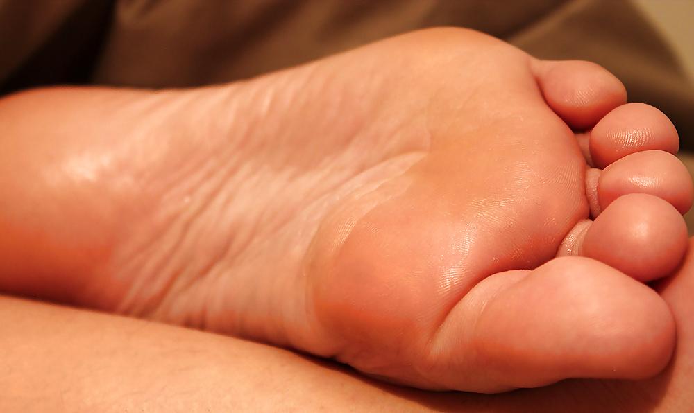 15P Beautiful Feet, soles and toes