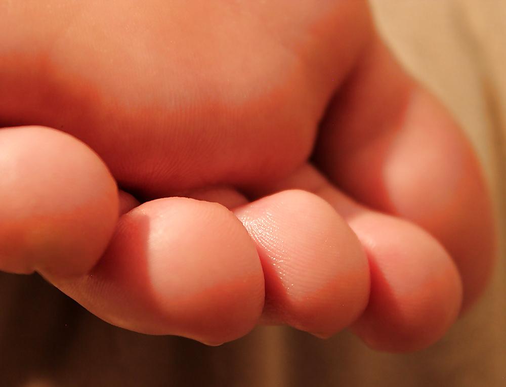 15P Beautiful Feet, soles and toes