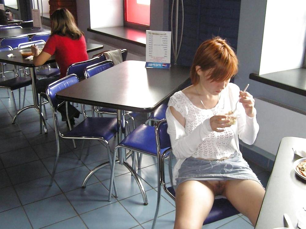 25P Nude In Public 1