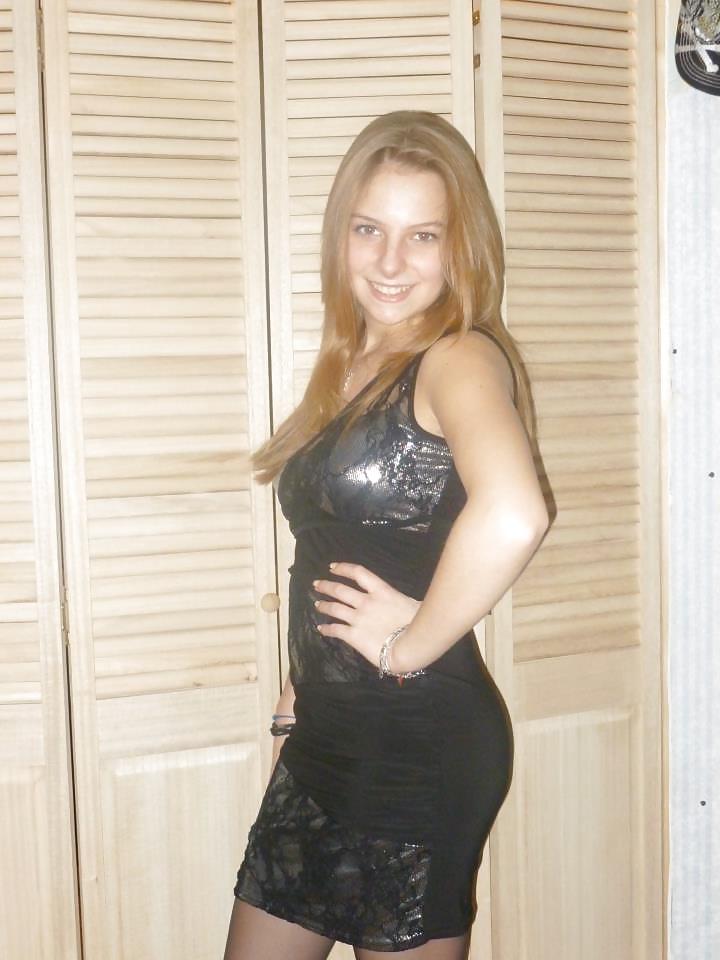 18P Camille la petite bitch