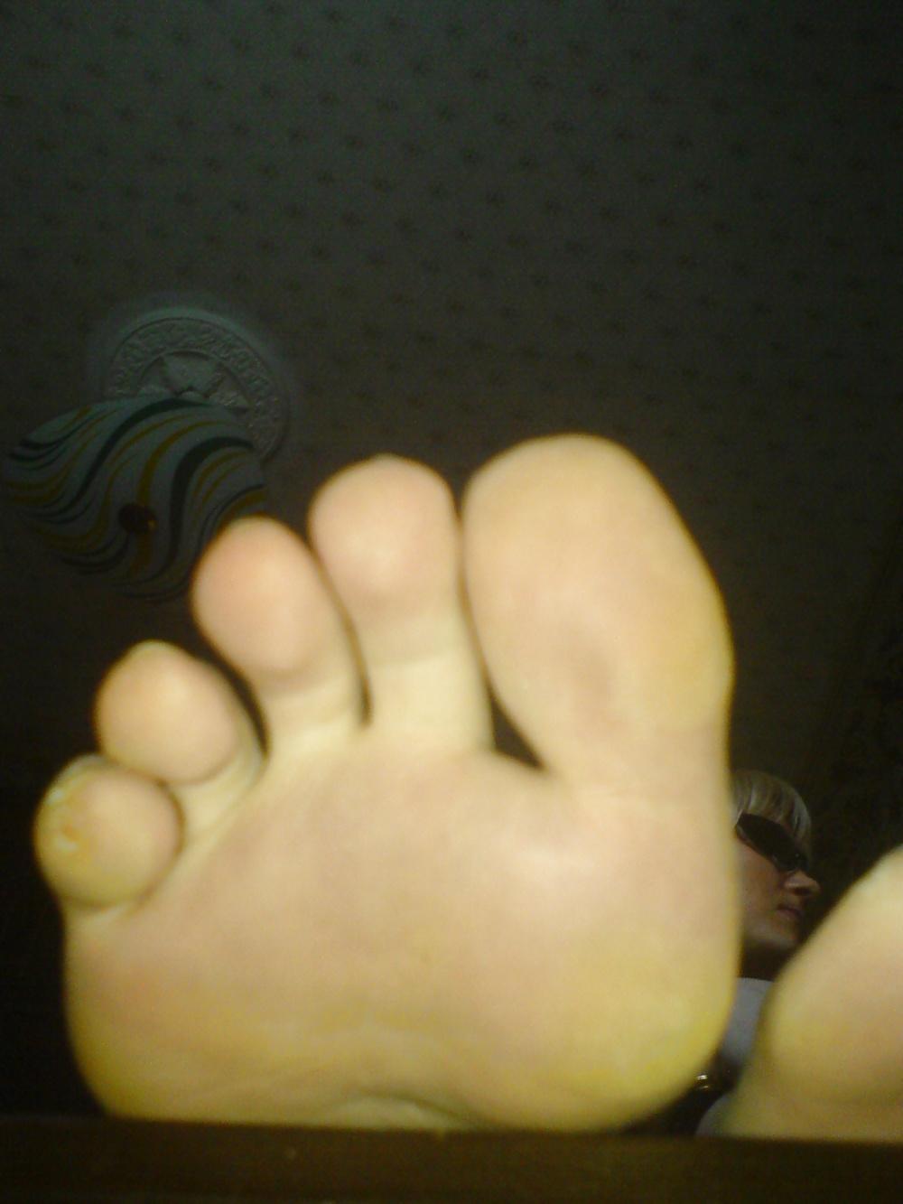 21P Feet and toes