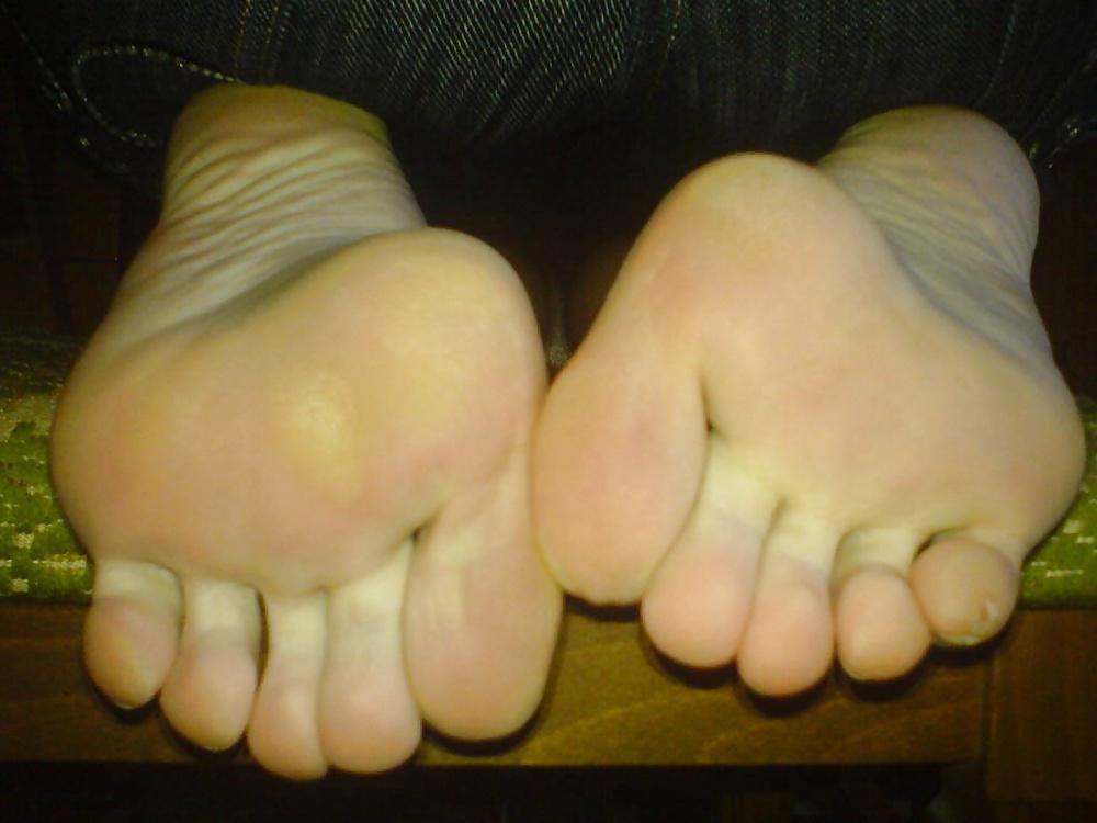 21P Feet and toes