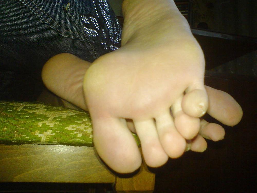 21P Feet and toes